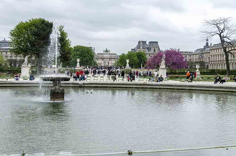 98 - Francia - Paris - jardin Les Tuileries.jpg
